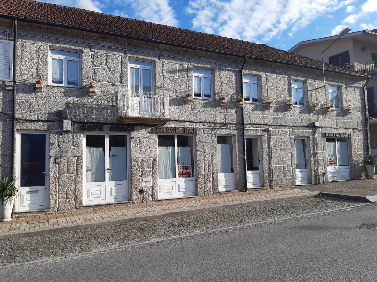 Отель Casa Araci Виейра-ду-Минью Экстерьер фото
